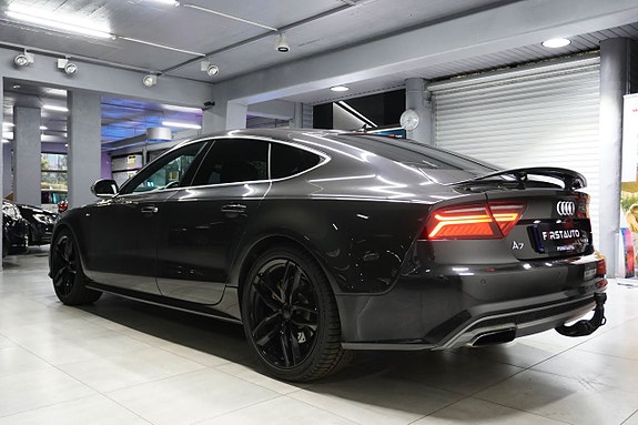 Audi A7 4 of 5
