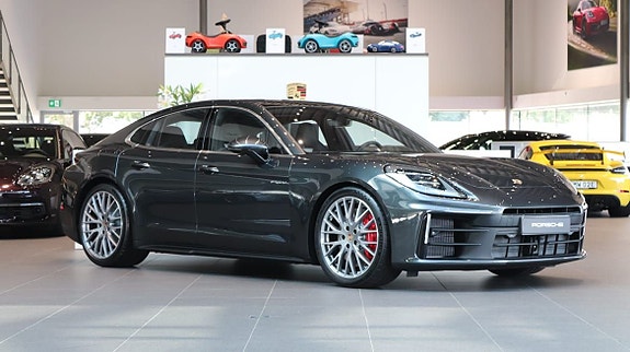 Porsche Panamera 4S