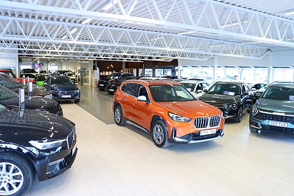 BMW X1 2 of 5