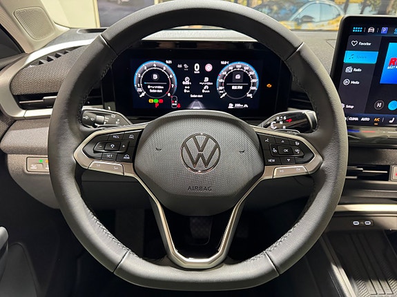 Volkswagen T-Roc 6 of 30