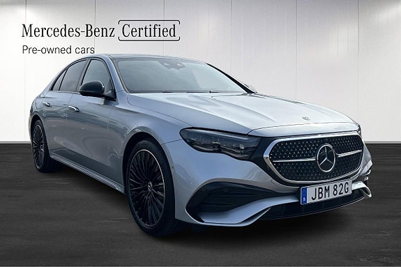 Mercedes-Benz E300 3 of 11