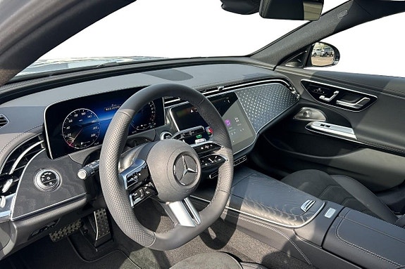 Mercedes-Benz E300 6 of 11