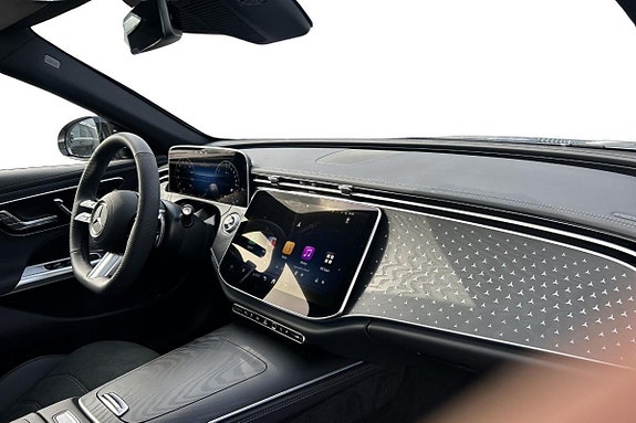 Mercedes-Benz E300 9 of 11