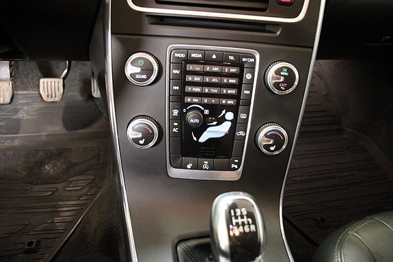 Volvo V60 5 of 18