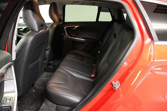 Volvo V60 9 of 18