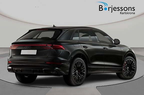Audi Q8 3 of 5