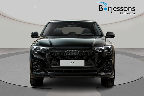 Audi Q8 4 of 5