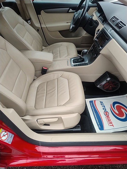 Volkswagen Passat 9 of 18