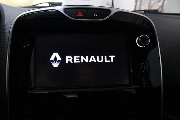 Renault Clio 15 of 22