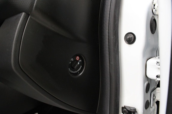 Renault Clio 20 of 22