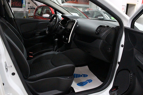 Renault Clio 11 of 22
