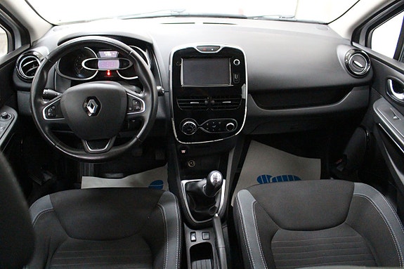 Renault Clio 10 of 22