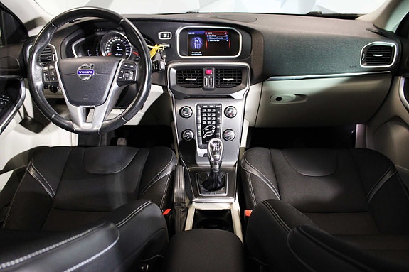 Volvo V40 10 of 24