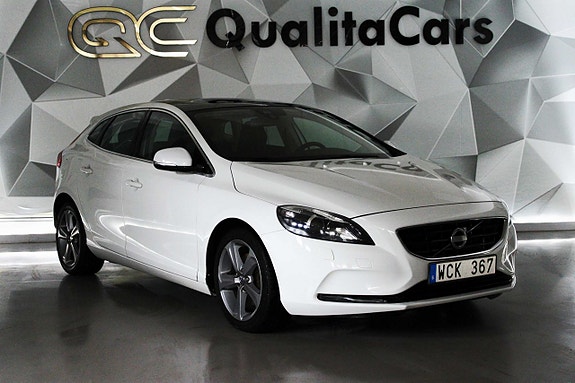 Volvo V40 2 of 24