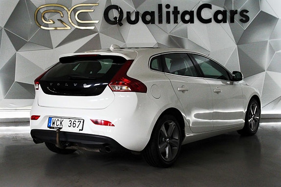 Volvo V40 4 of 24