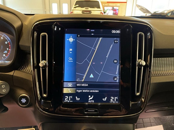 Volvo XC40 12 of 12