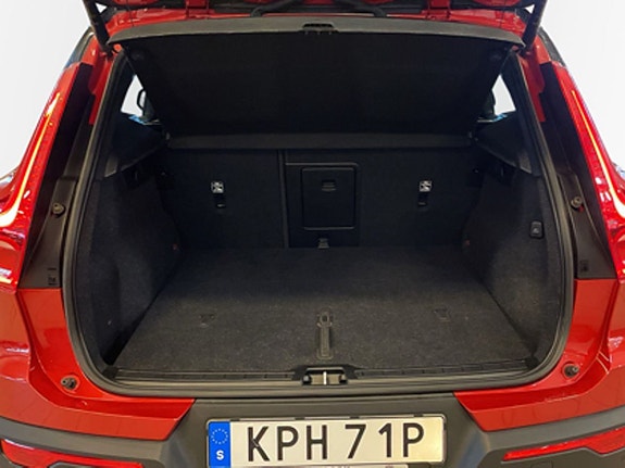 Volvo XC40 10 of 12