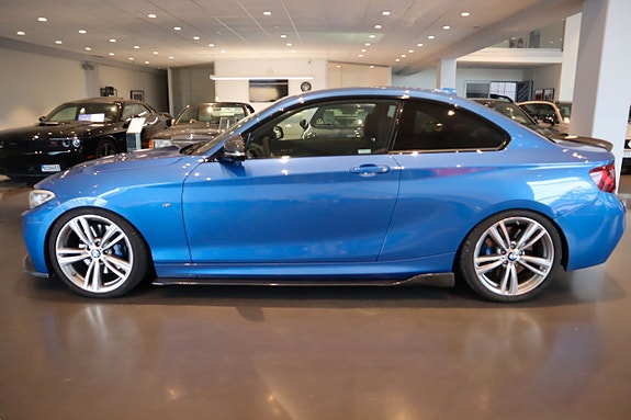 BMW M240i 2 of 5