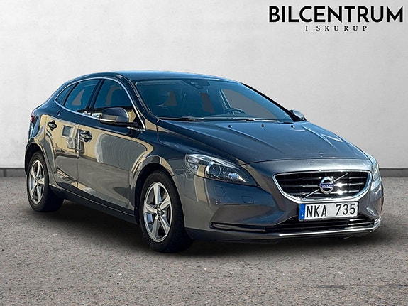 Volvo V40 3 of 5