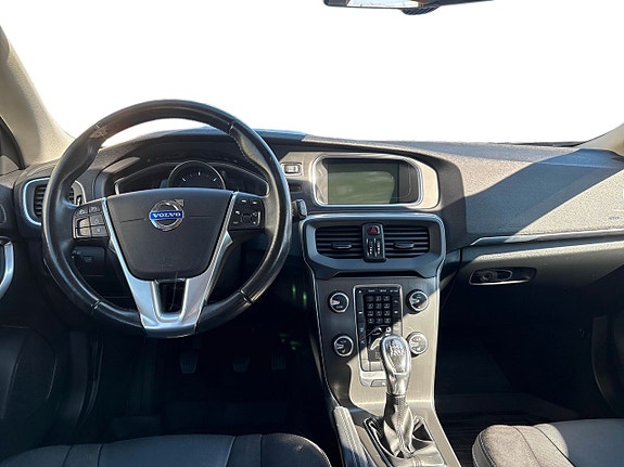 Volvo V40 5 of 5