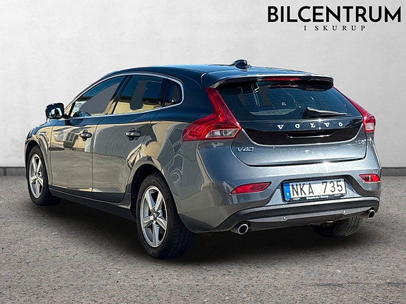Volvo V40 4 of 5