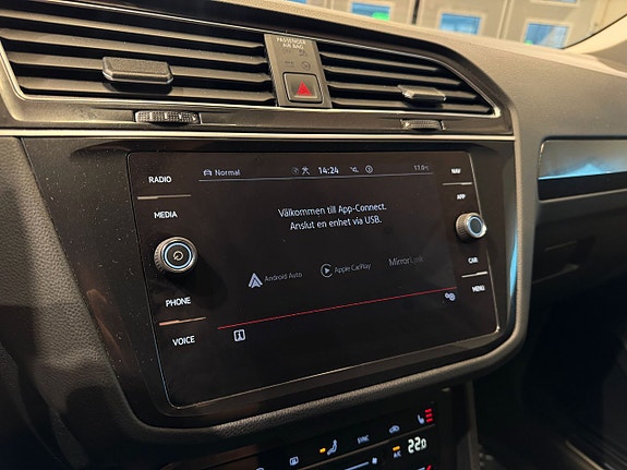 Volkswagen Tiguan 13 of 27