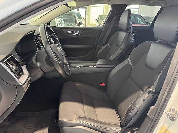 Volvo V60 Cross Country 12 of 18