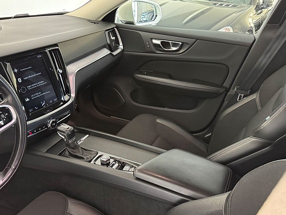 Volvo V60 Cross Country 11 of 18