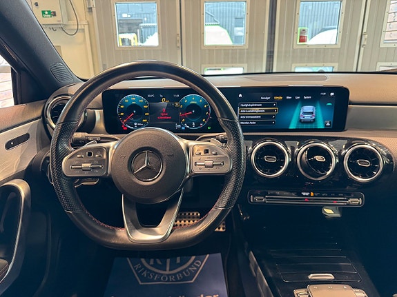 Mercedes-Benz A200 8 of 22