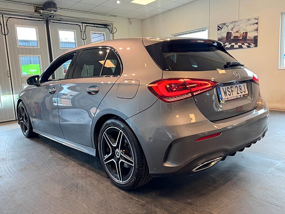 Mercedes-Benz A200 3 of 5