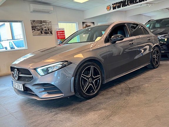 Mercedes-Benz A200 2 of 5