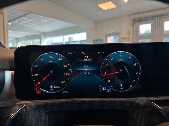 Mercedes-Benz A200 11 of 22