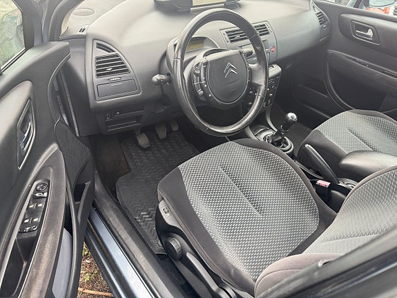 Citroen C4 11 of 15
