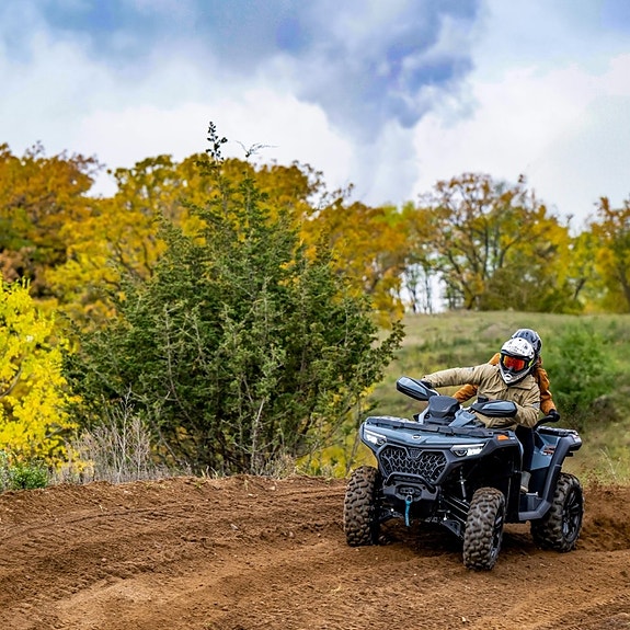 CFMOTO CFORCE 850 BLACK EDITION EPS V-TWIN Terräng 4 of 4