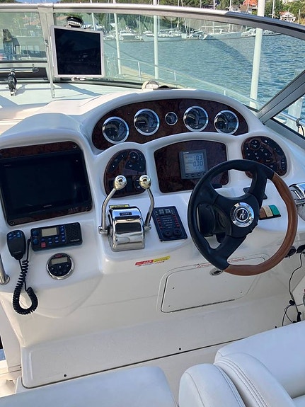 Sea ray 375 Sundancer/06/ YANMAR 6LP X2 /06 8 of 12