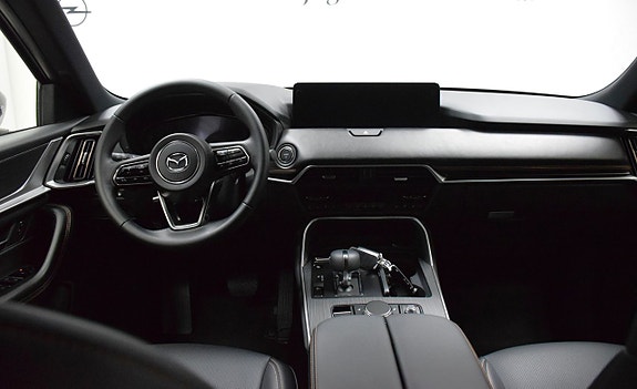 Mazda CX-60 2 of 25