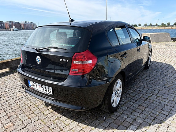 BMW 116i 3 of 13