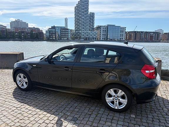 BMW 116i 8 of 13