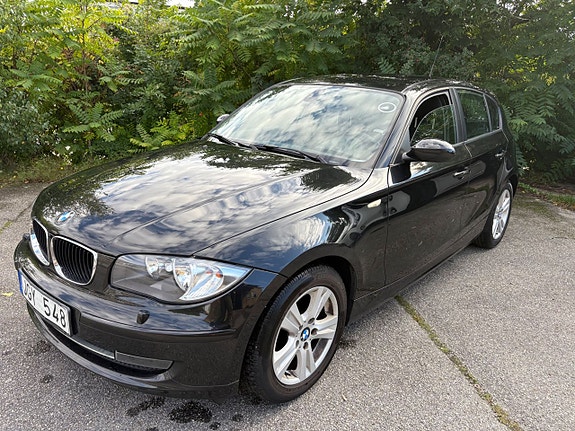 BMW 116i 4 of 5