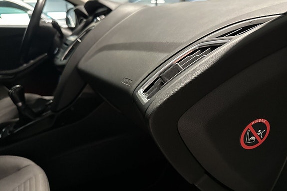 Ford Focus 15 of 18