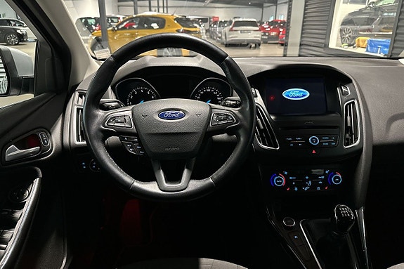 Ford Focus 10 of 18