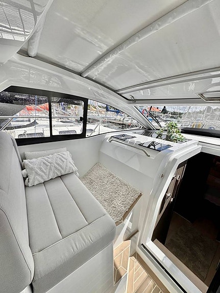 Sealine S335 • 1 x VP D6-440 • Avdragbar moms • Inbyte? 4 of 5
