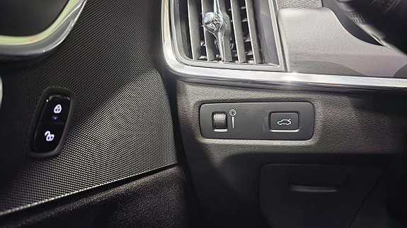 Volvo V90 26 of 27