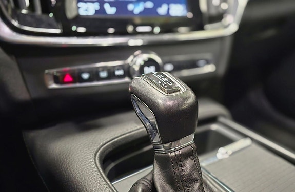 Volvo V90 16 of 27