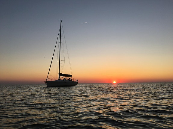 Mycket fin cruiser/racer Beneteau First 40.7 uthyres 12 of 12