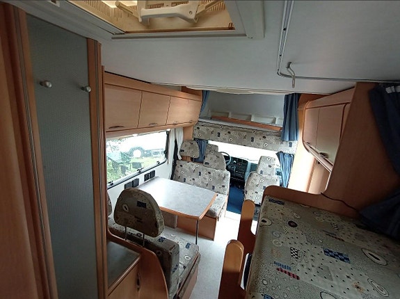 Hymer 3 of 9