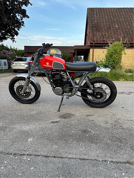 Yamaha SR500 3 of 5