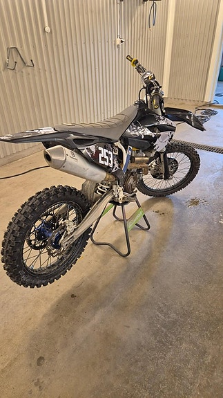 Husqvarna 2 of 2