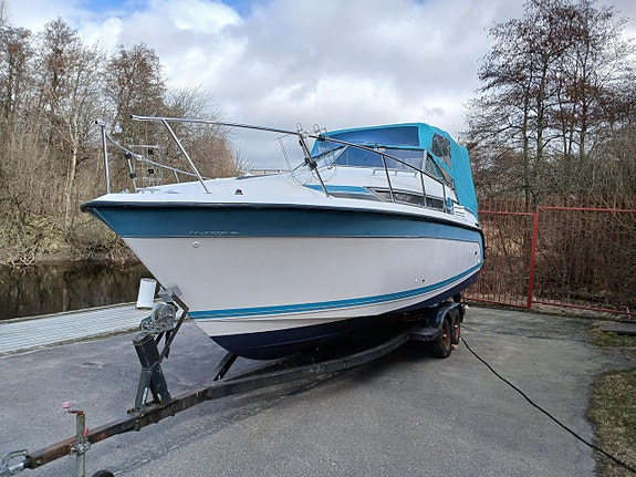 Carver Montego 28 Mid Cabin 1990 2 of 15