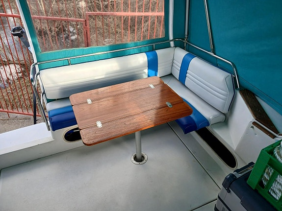 Carver Montego 28 Mid Cabin 1990 5 of 15